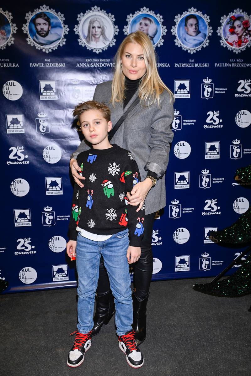 Gwiazdy ze swoimi dziećmi na spektaklu “Królowa śniegu”. Ola Kisio, Sebastian Cybulski, Agnieszka Mrozińska…