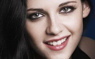 Kristen Stewart na okładce w peruce (FOTO)