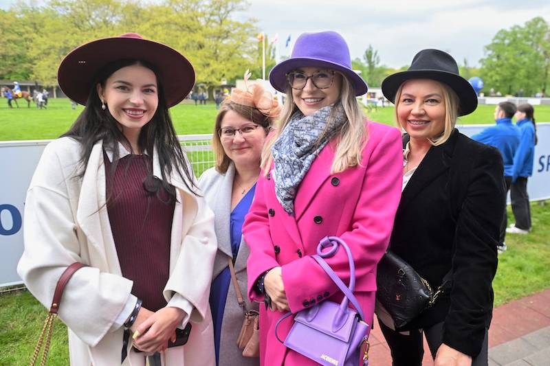 Otwarcie sezonu wyścigowego. Marek Siudym z synem Tadeuszem, Kamińska-Radomska z partnerem…