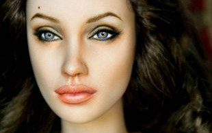 Angelina Jolie na sprzedaż