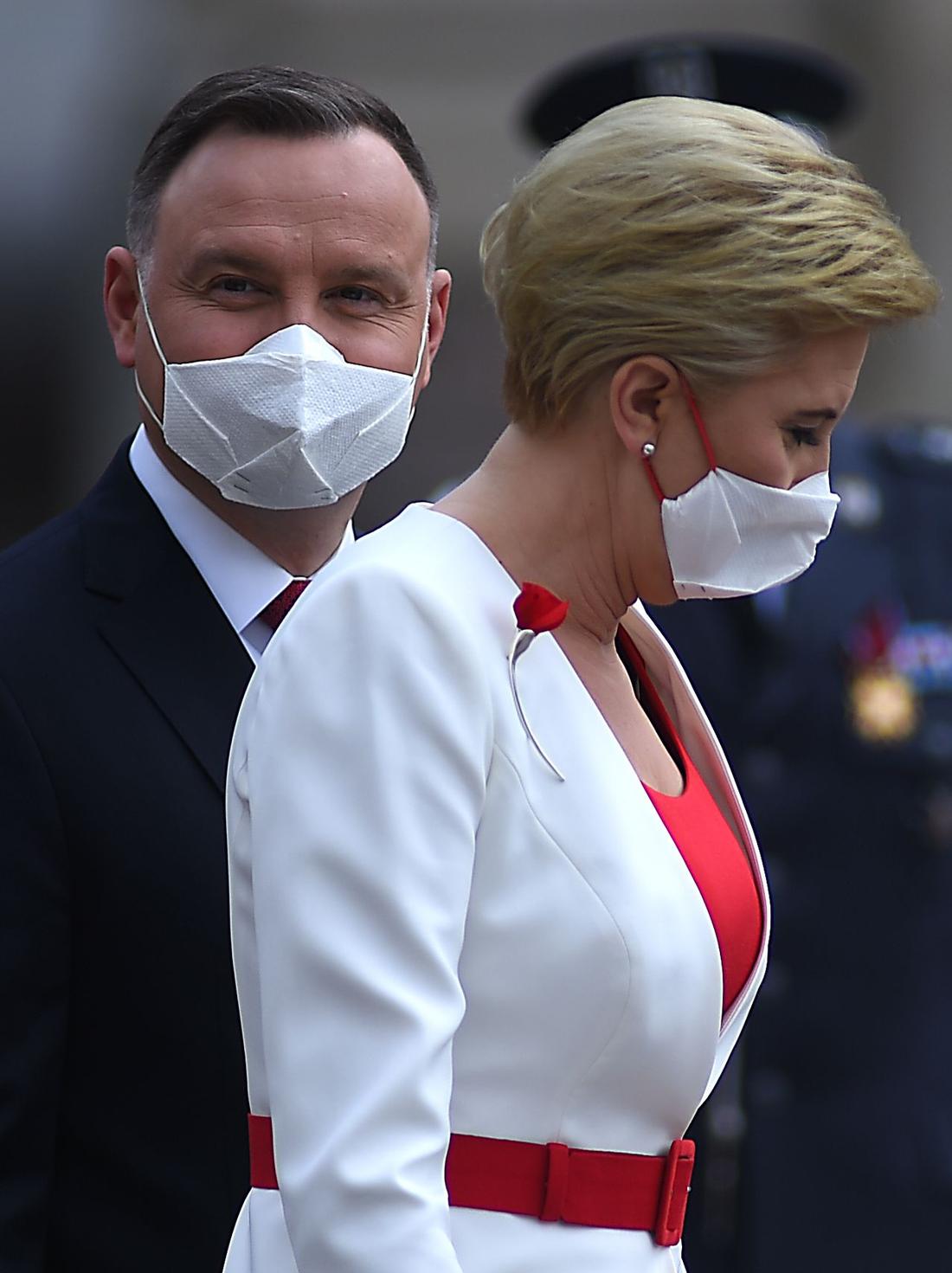 Warszawa, 02.05.2020. Obchody Dnia Flagi Rzeczypospolitej Polskiej z udzialem pary prezydenckiej. Uroczystosci na Placu Zamkowym