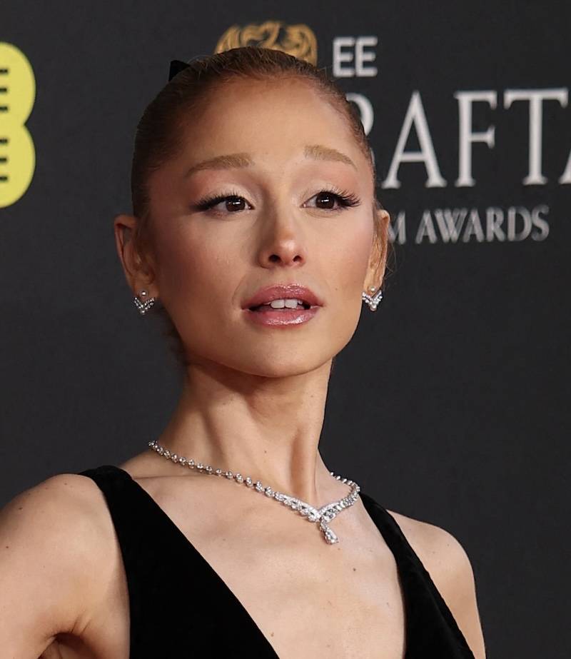 BAFTA – czerwony dywan. Demi Moore w cekinach, Selena Gomez z głębokim dekoltem, Pamela Anderson…