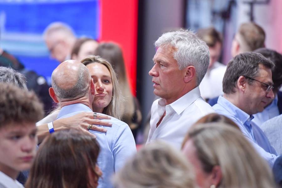 Poznali się w wieku 7 lat. Żebrowski pojawił się na wieczorze wyborczym Trzaskowskiego