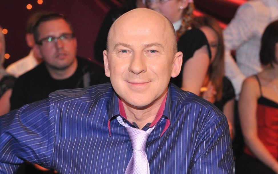 Piotr Galiński był jurorem “Tańca z gwiazdami”, a potem zniknął. Tak obecnie wygląda