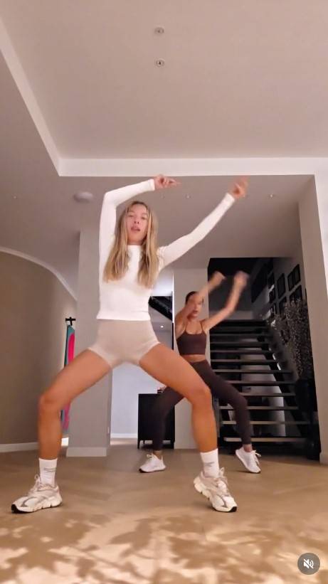 Jak mieszka Ewa Chodakowska? Luksusowy apartament z prywatną siłownią