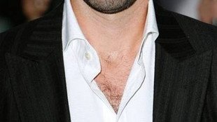 Sacha Baron Cohen zagra Freddiego Mercury!