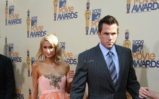 Paris Hilton wygląda na bardzo zakochaną