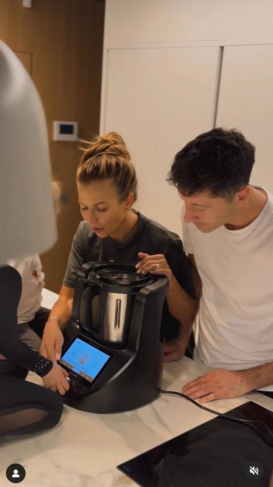 W Hiszpanii odnaleźli swój raj na ziemi. Jak dziś mieszkają Anna i Robert Lewandowscy? (FOTO)