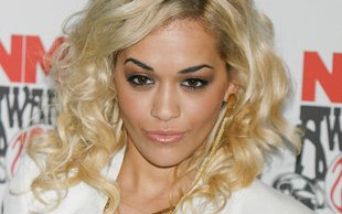 Czy Rita Ora kopiuje styl Rihanny? (FOTO)