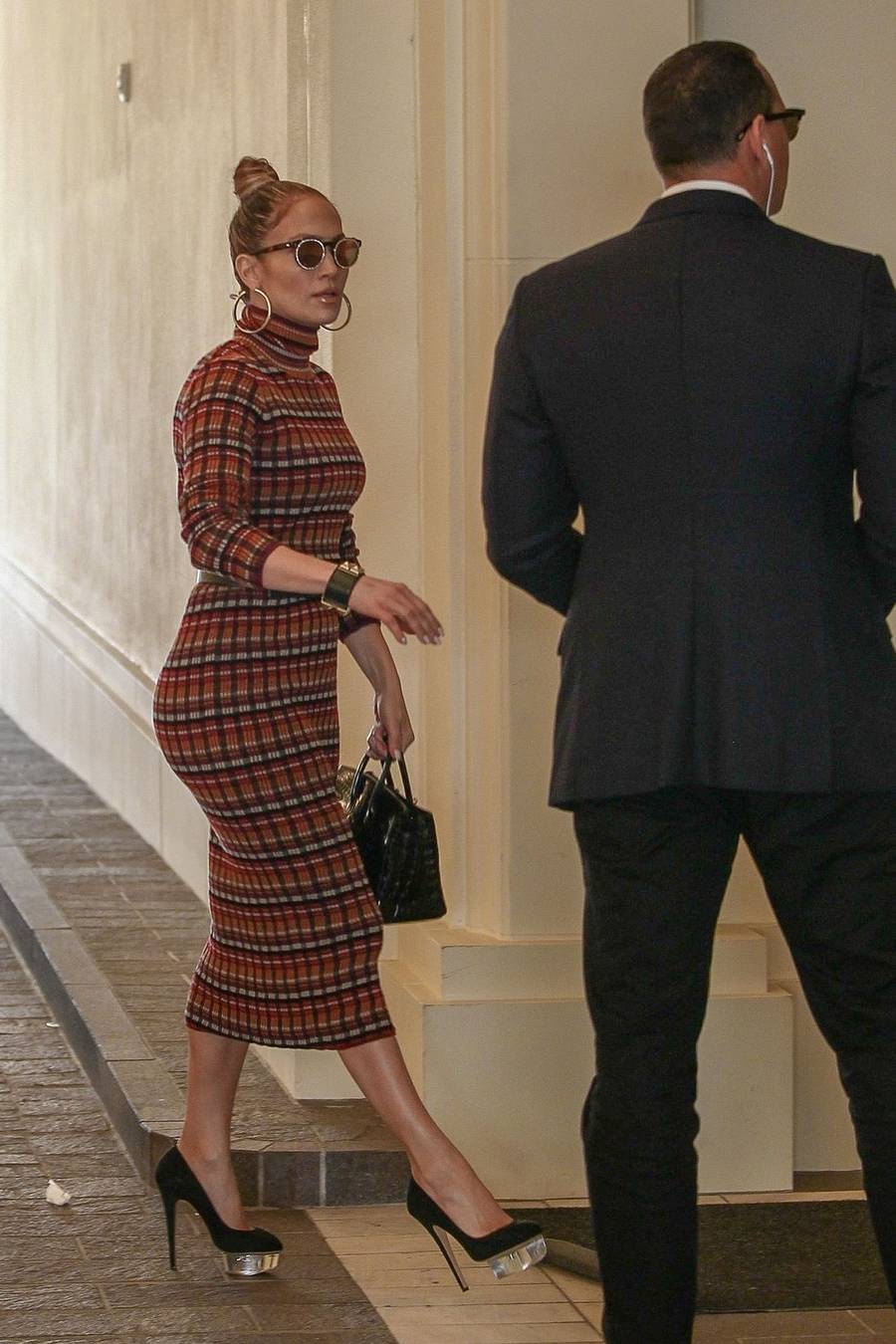 Tak Jennifer Lopez ubiera się na spotkania bieznsowe