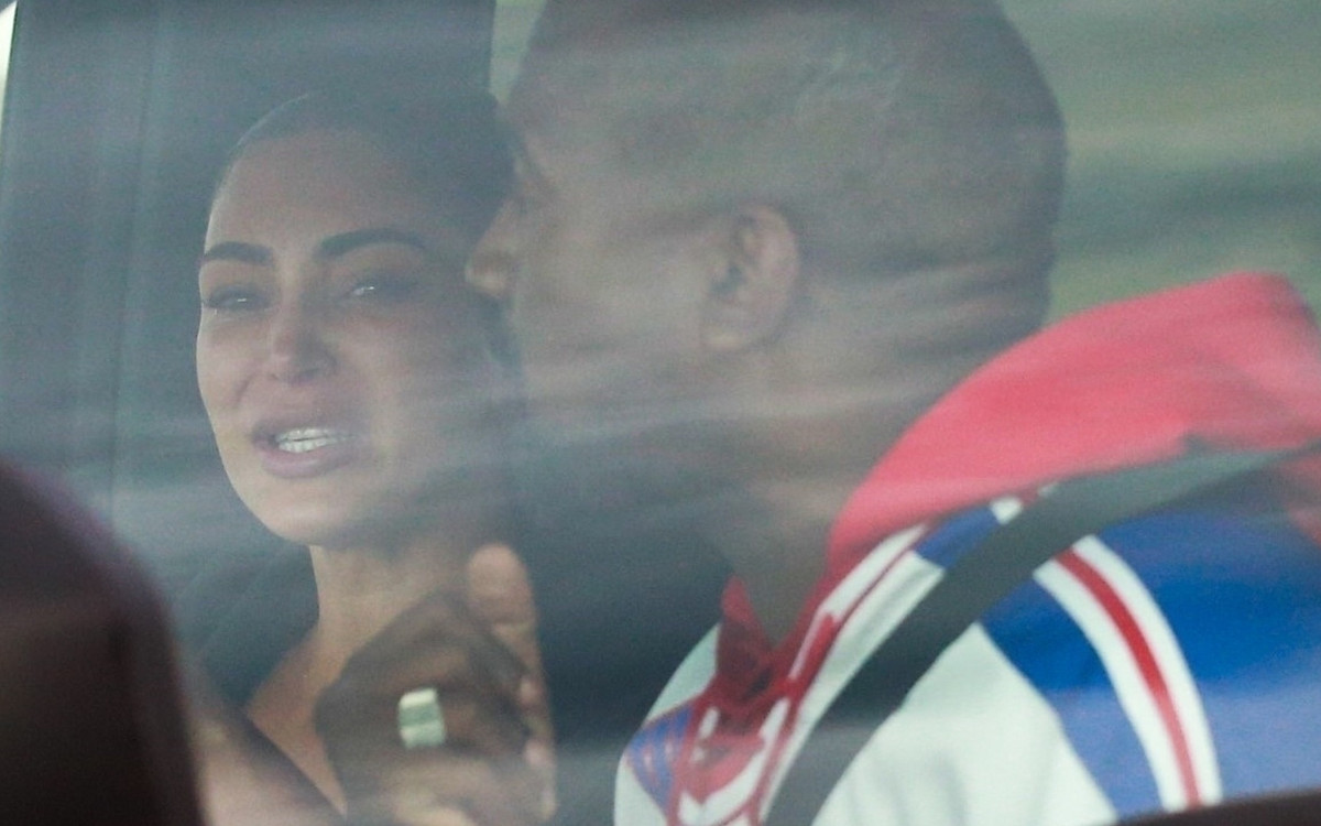 Kim Kardashian PŁACZE w samochodzie podczas kłótni z Kanye Westem (ZDJĘCIA)