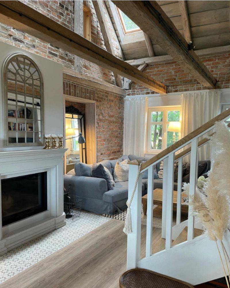 Instagram/dotindotin