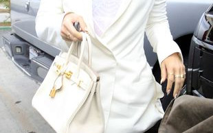 Szczegóły pierwszego razu Khloe Kardashian zna teraz cały świat