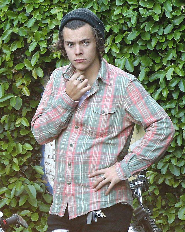 Harry Styles – na jego widok dziewczynom miękną kolana!