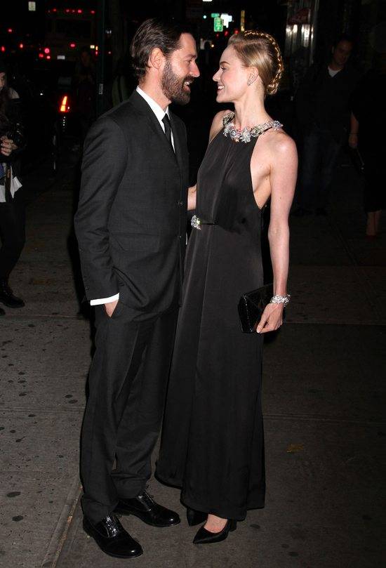 Kate Bosworth z mężem na premierze filmu