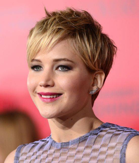 W krótkich czy długich – gwiazdy w różnych fryzurach