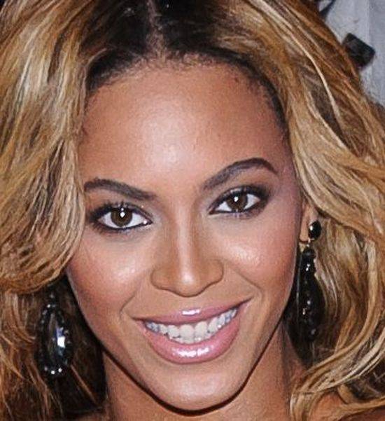 Zoom na twarz Beyonce
