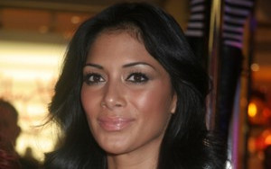 Nicole Scherzinger  baraszkuje w wodzie