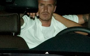 Beckhamowie migdalą się w samochodzie (FOTO)