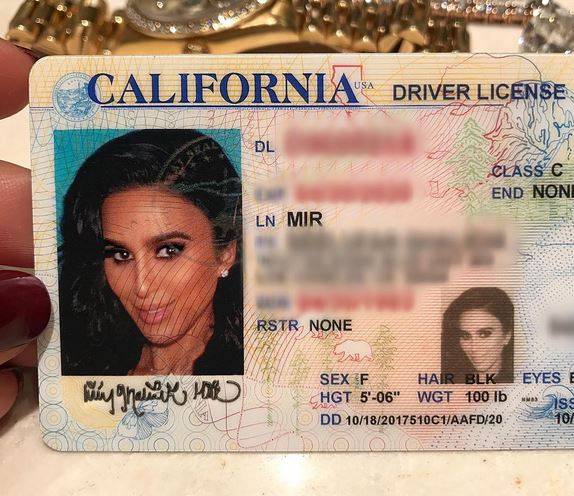 Kiedy ta kobieta pokazała swoje zdjęcie do dokumentów, internauci byli w SZOKU!