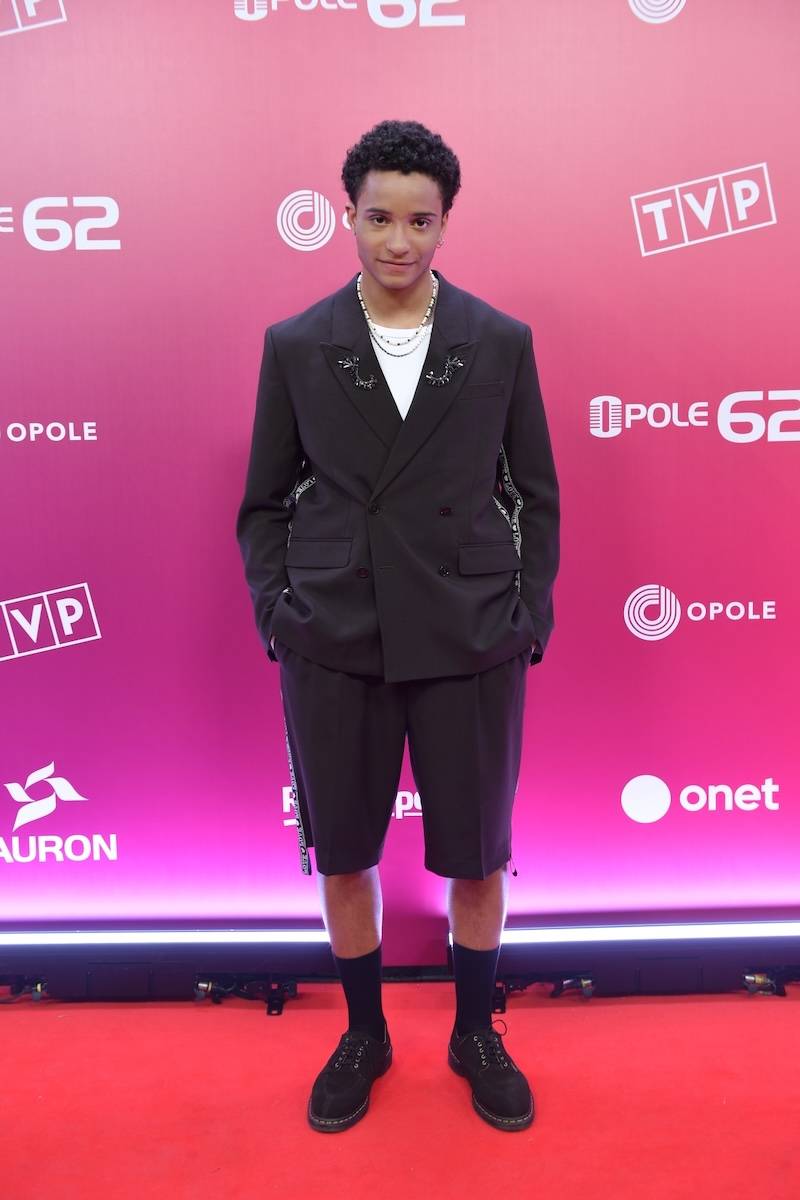 Konkurs „Debiuty” 62. KFPP. Kasia Kowalska cała na czarno, Bovska, Natalia Kukulska, Natalia Przybysz