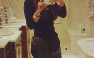 Co robi Kim Kardashian, gdy się nudzi? (FOTO)