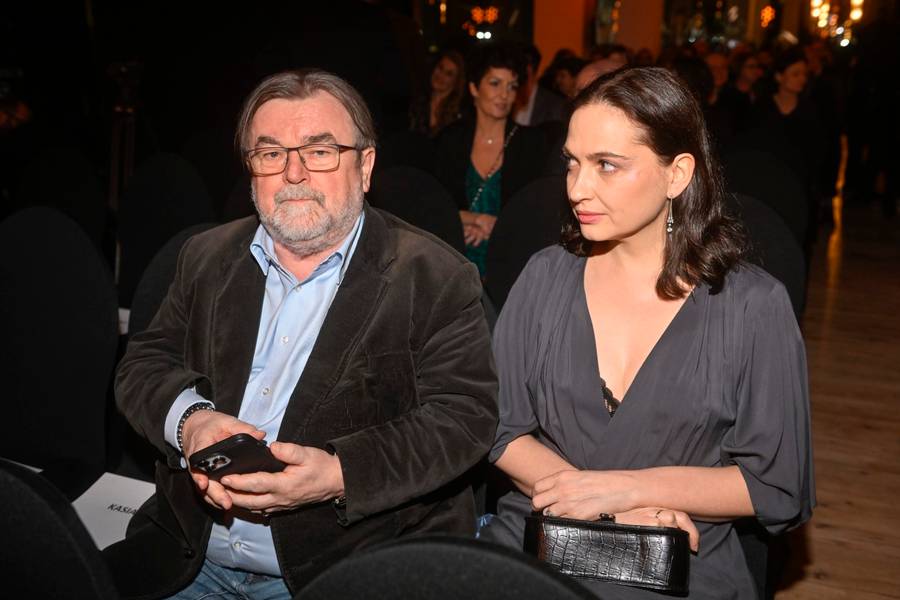 Gwiazdy na gali MocArty RMF Classic: Artur Żmijewski z żoną, córką i jej dziewczyną, Edward Miszczak z Anną Cieślak