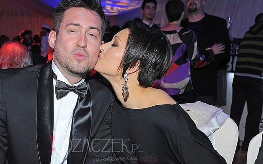 Kogo całuje Beata Sadowska? (FOTO)