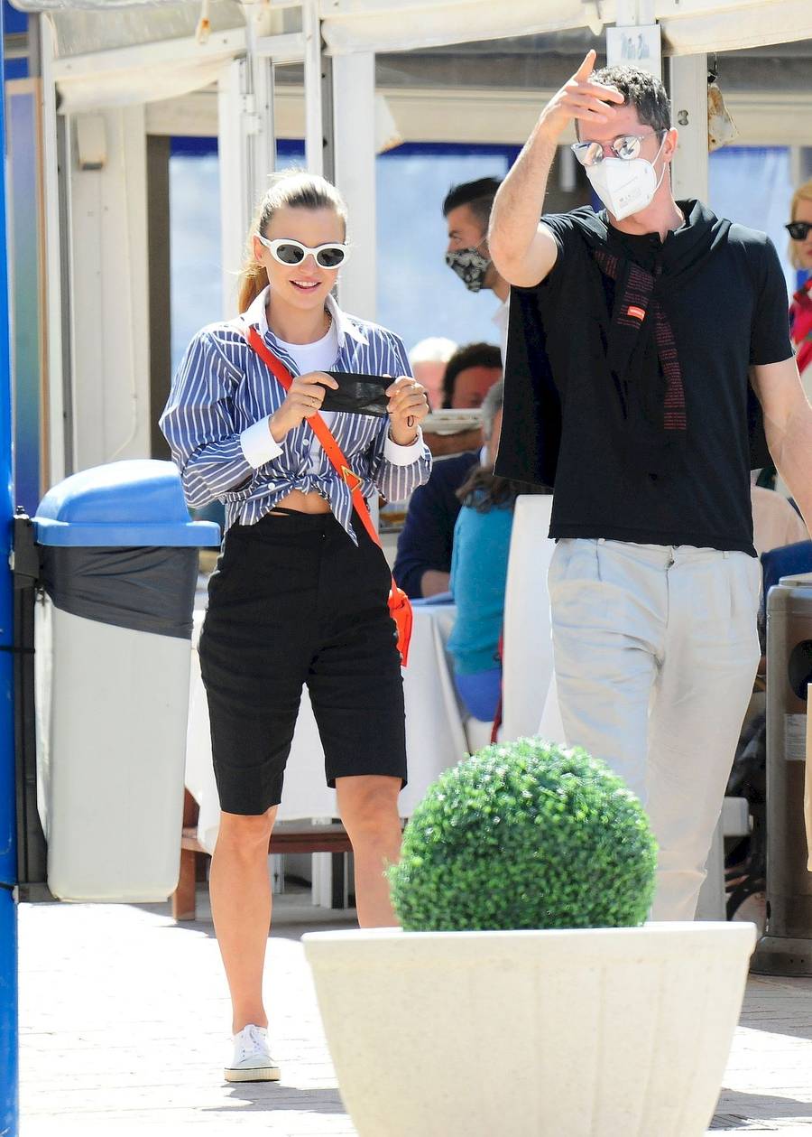 Anna i Robert Lewandowscy na Majorce. Wybrali się na romantyczny spacer (ZDJĘCIA)