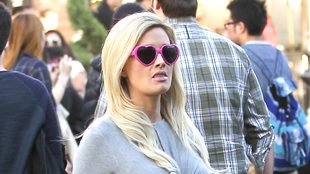 Holly Madison pokazuje ciążowy brzuszek (FOTO)