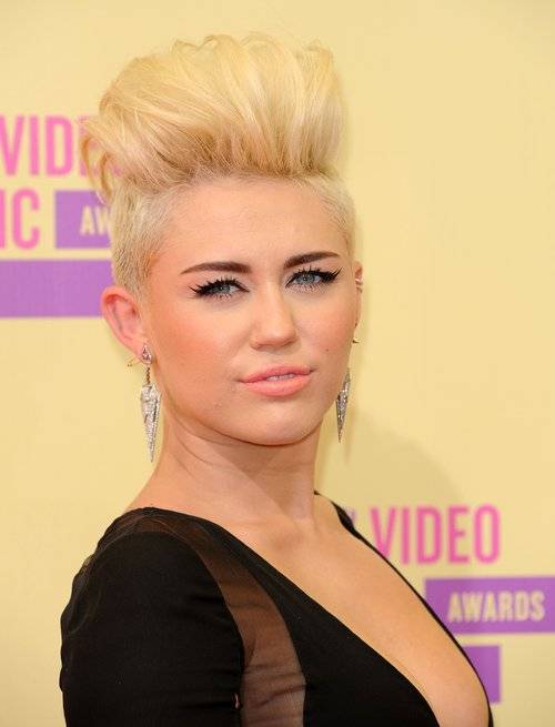 Fryzury Miley Cyrus