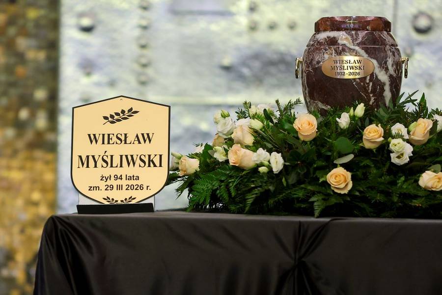 Włodzimierz Czarzasty na pogrzebie Wiesława Myśliwskiego/AKPA