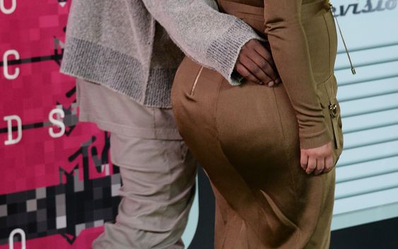 Kim Kardashian ma dość swoich pośladków. Najbardziej irytuje ją…