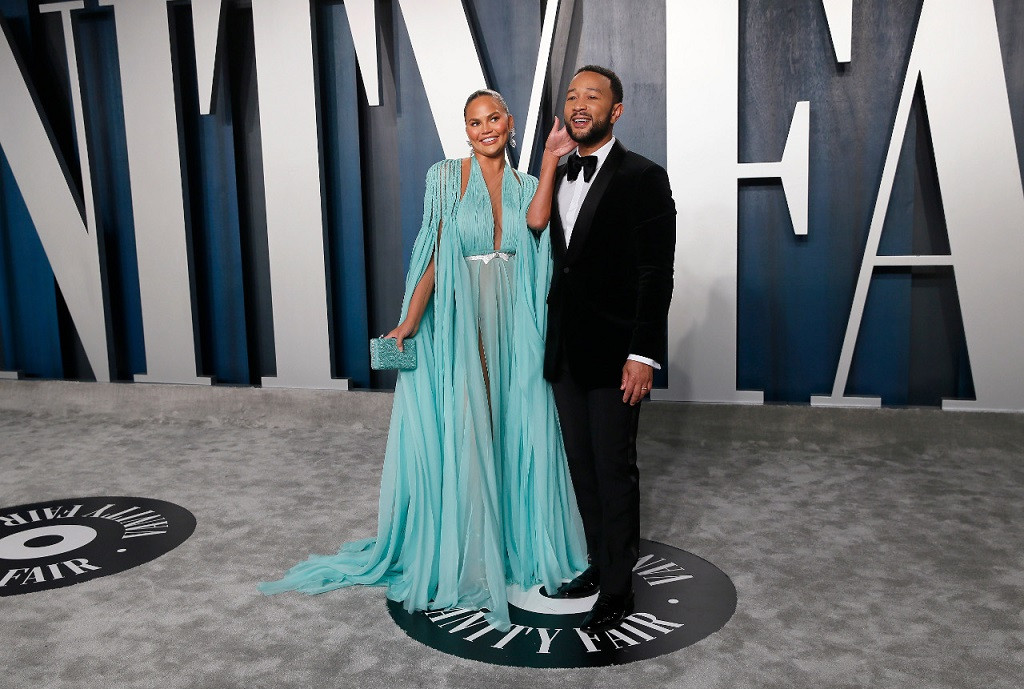 Duet Chrissy Teigen i John Legend jak zwykle idealnie ubrani 