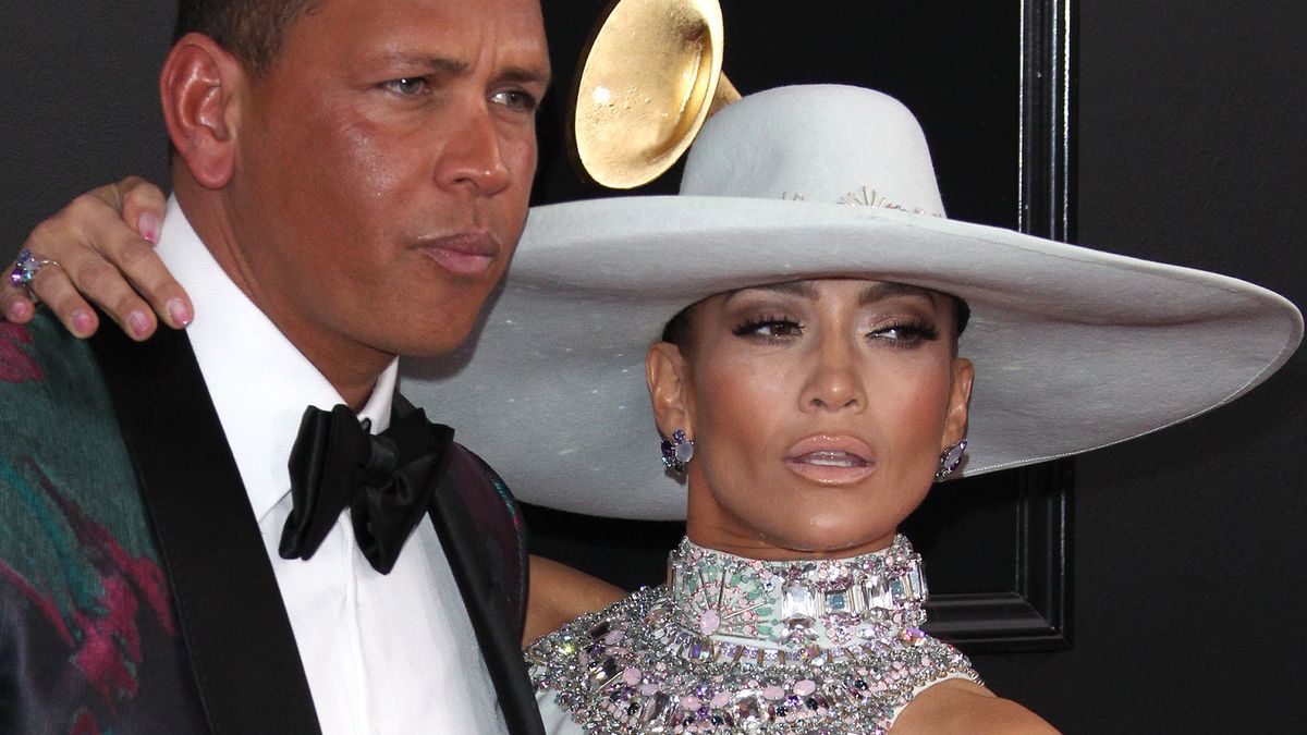 jennifer-lopez-grammy-g-R1