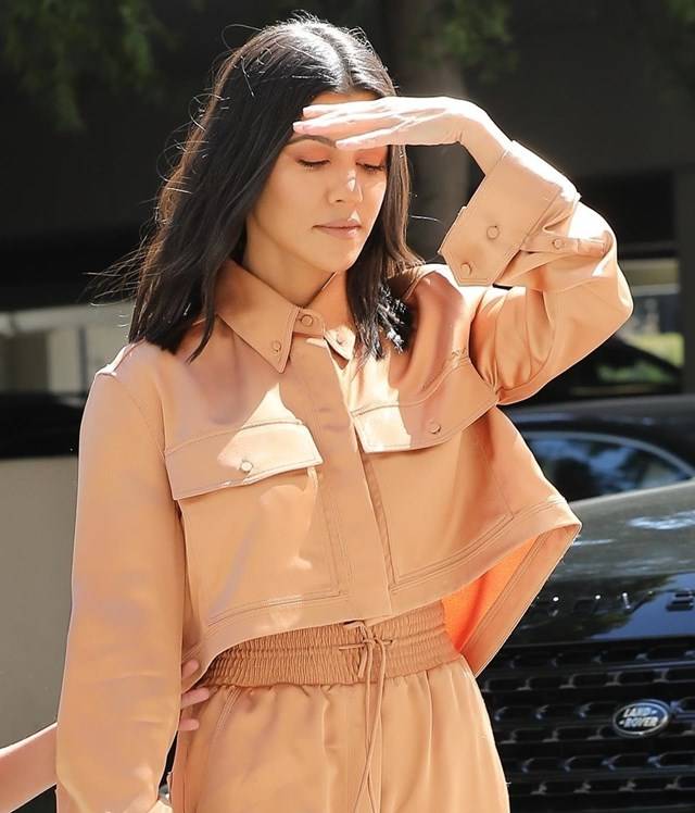 Kourtney Kardashian w przepięknej stylizacji spaceruje z synem!