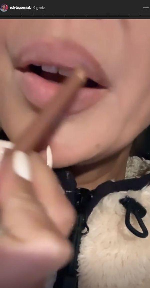 Edyta Górniak "powiększa" usta konturówką
