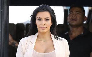 Kim Kardashian nawet w zaawansowanej ciąży nosi spanxy? FOTO