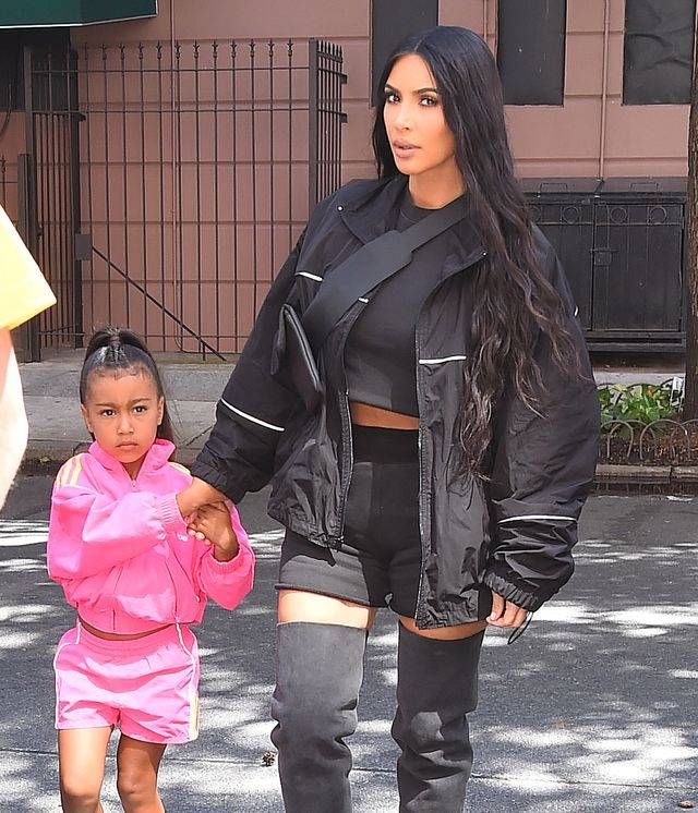 Kim Kardashian WYPROSTOWAŁA Nori włosy (ZDJĘCIA)