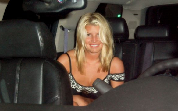 Jessica Simpson zatrudniła czarownicę