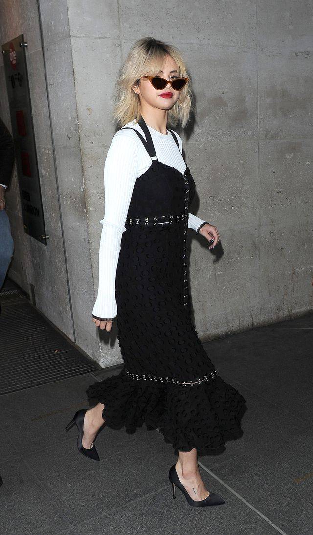 Selena Gomez w Londynie – jeden dzień i SZEŚĆ STYLIZACJI!