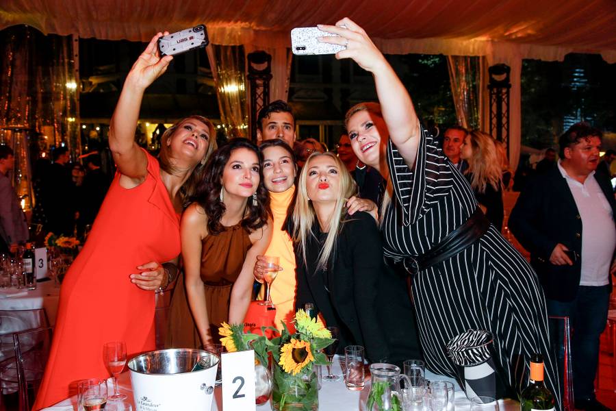 Najbardziej kompromitujące zdjęcia gwiazd z ramówki Polsatu!