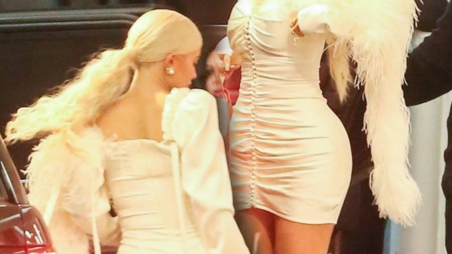 Kiczowata Kylie Jenner na świątecznym party