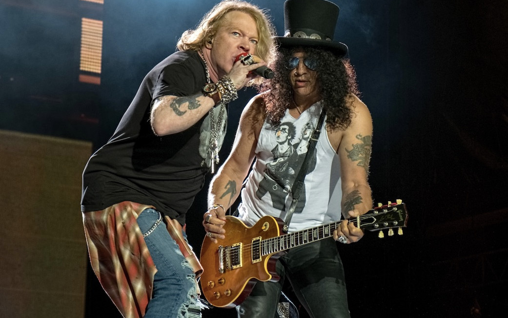 Była modelka oskarża Axla Rose’a o brutalny gwałt, do którego miało dojść w 1989 roku