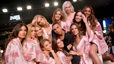“Łykała to by zrzucić 0,5 kg dziennie”, kolejne wyznania Aniołków Victoria’s Secret