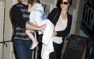 Suri chce iść do taty!