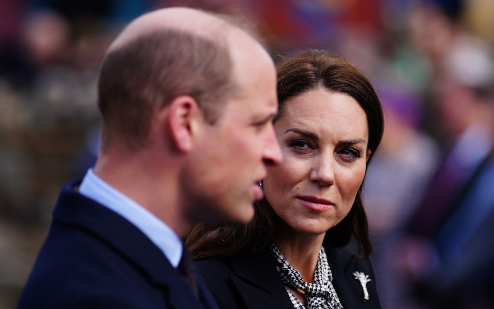 Maluch zabrał księżnej Kate torebkę. Nie uwierzycie jak zareagowała