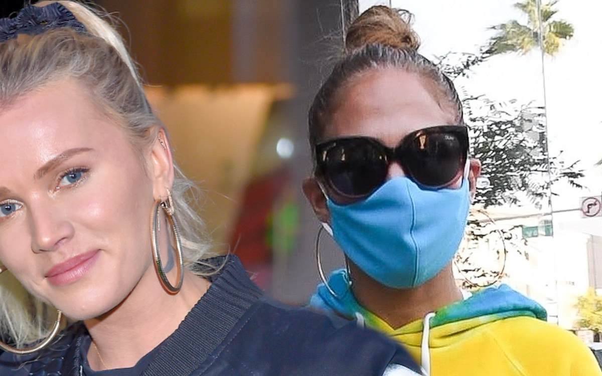 WOW! Jennifer Lopez ubrała się dokładnie tak samo jak Maffashion