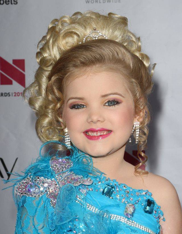 Pamiętacie tą małą miss? Teraz ma 12 lat i zrujnowaną psychikę