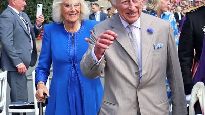 Król Karol nosi specjalną “bransoletkę przyjaźni”. Łączy go z wnuczką wyjątkowa więź?